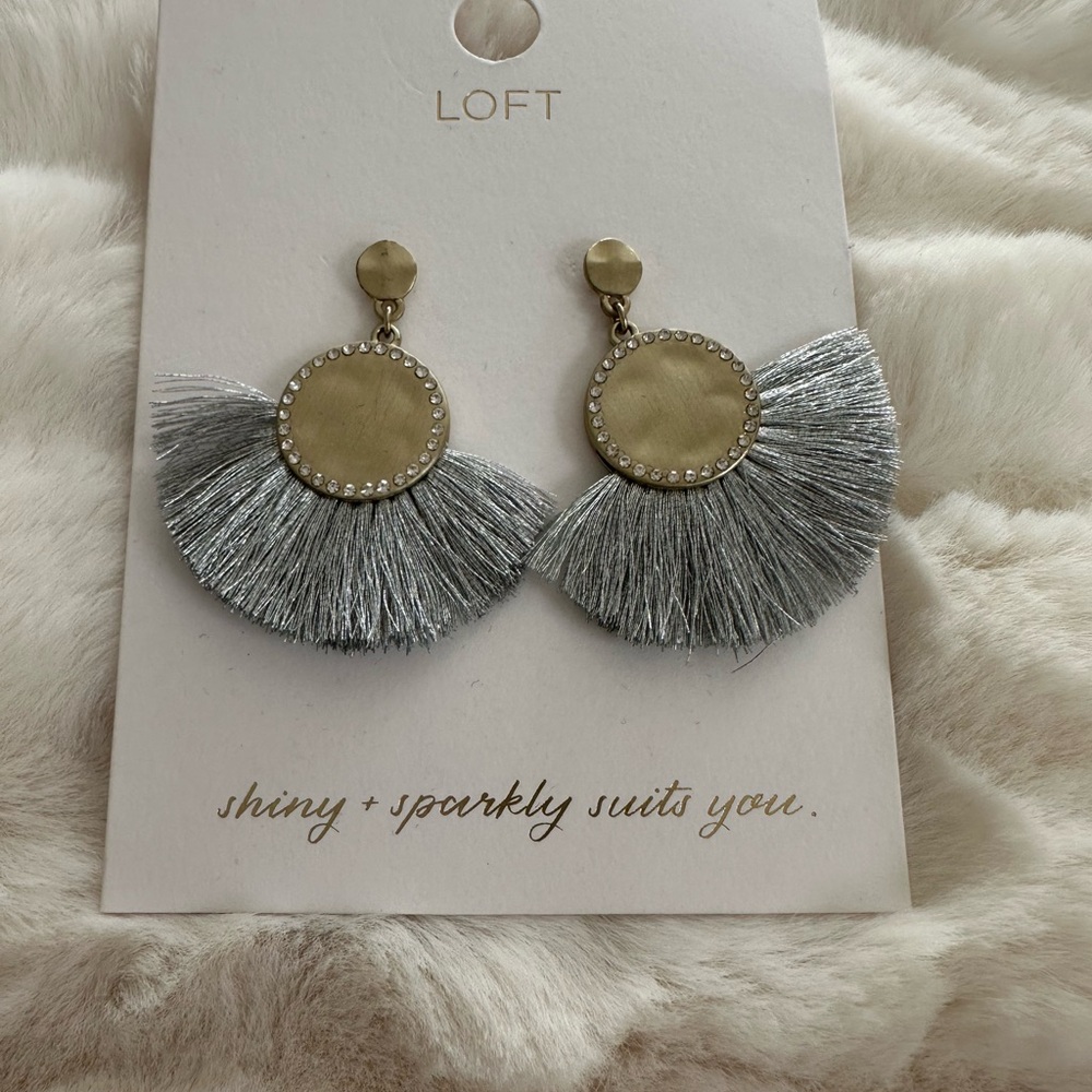 NWT Ann Taylor Loft Fringe Earrings, Gray with gold pave disc